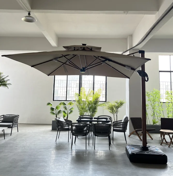 LG-U-1976 Outdoor Umbrella