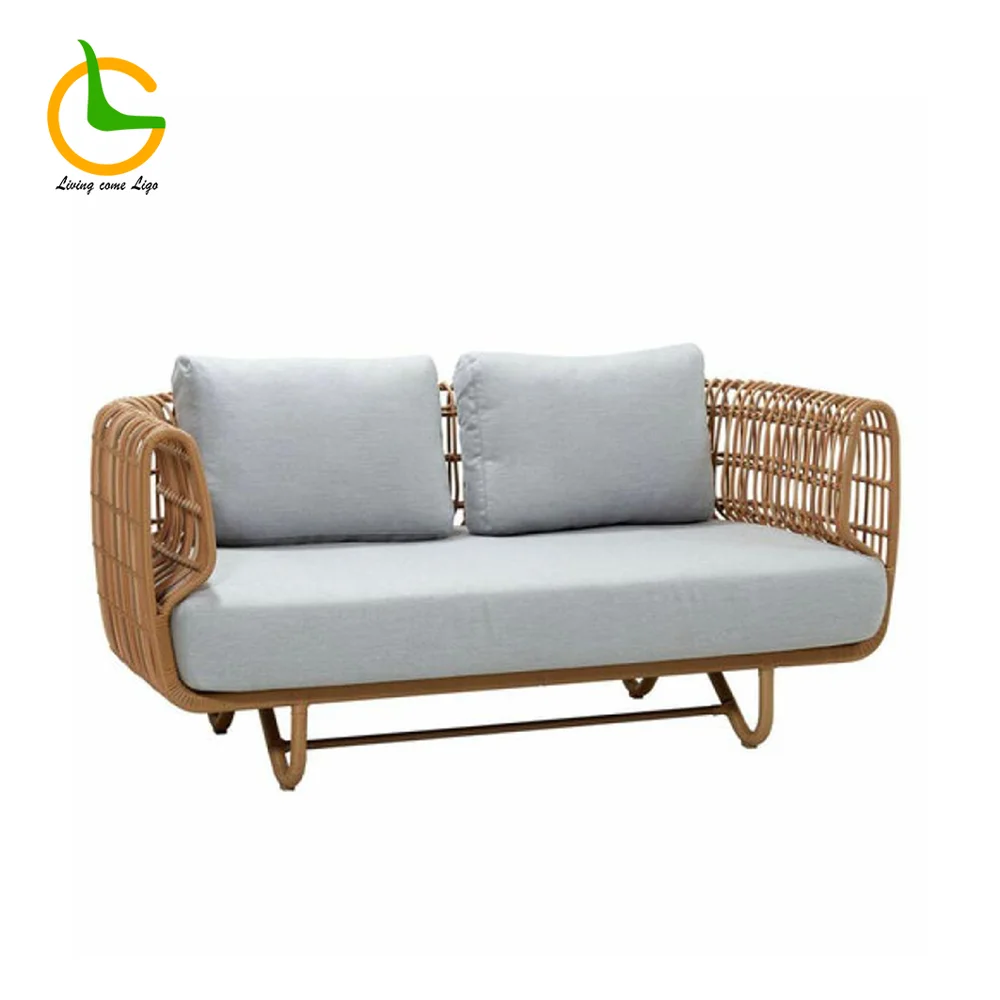LG373-2 Wicker-Style Outdoor Two-Seater sofa