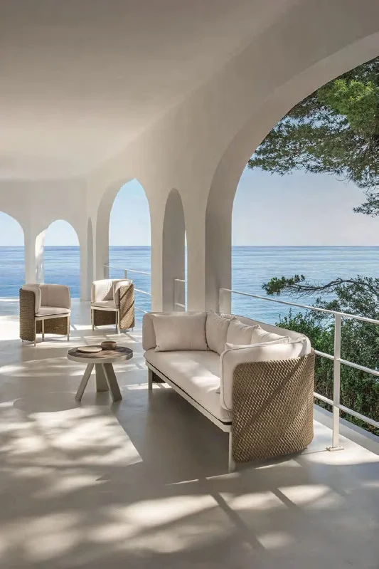 LG60-01 Wicker-Style Outdoor Lounge chair